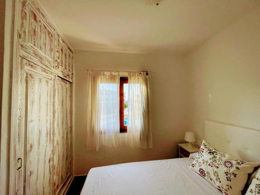 Precioso Apartamento Residencial Con Piscina Cala En Porter  Esterno foto