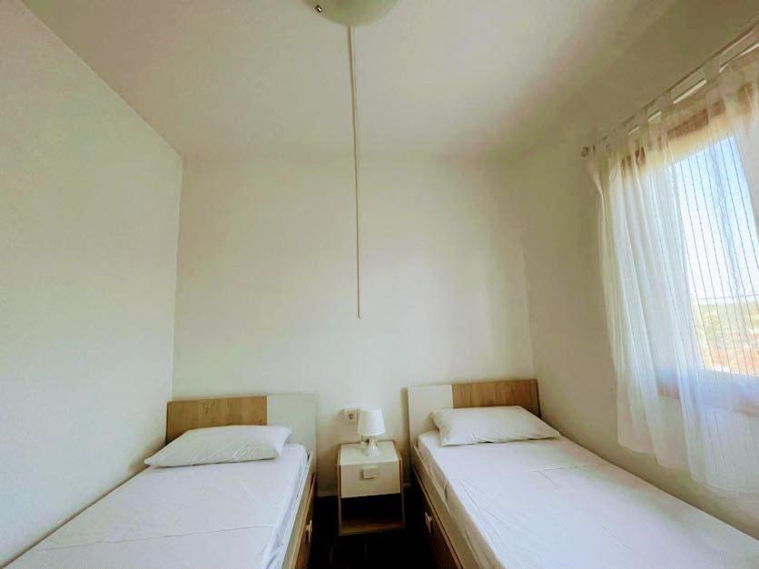 Precioso Apartamento Residencial Con Piscina Cala En Porter  Esterno foto